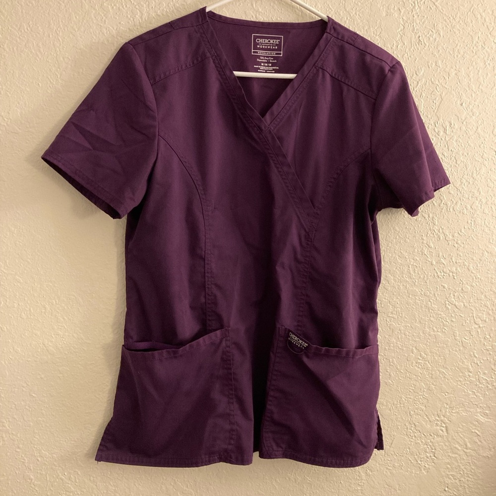 Cherokee Scrub top M
